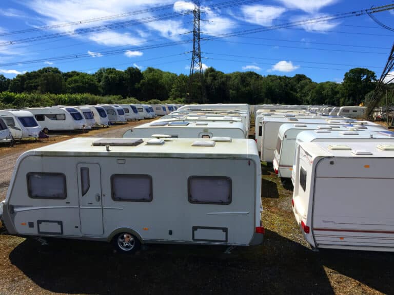 Caravans,Stored,In,Rows,On,A,Sunny,Day